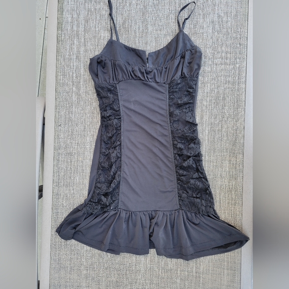 Little black dress, Junior's dainty for any occasion, Excellent Condition - Picture 12 of 15